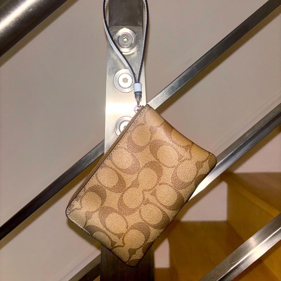 COACH baby blue wristlet wallet - Picture 2 of 3